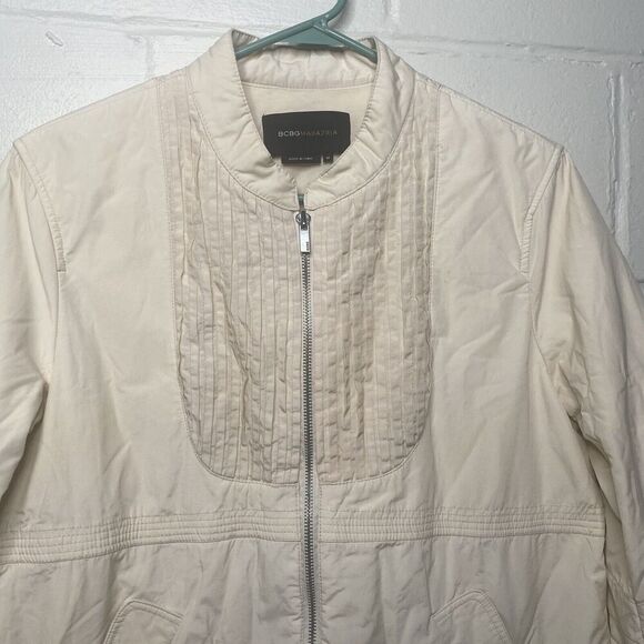 BCBG MAXAZRIA Beige Pleated Jacket Womens Size Medium Full Zip Pockets - Picture 3 of 13